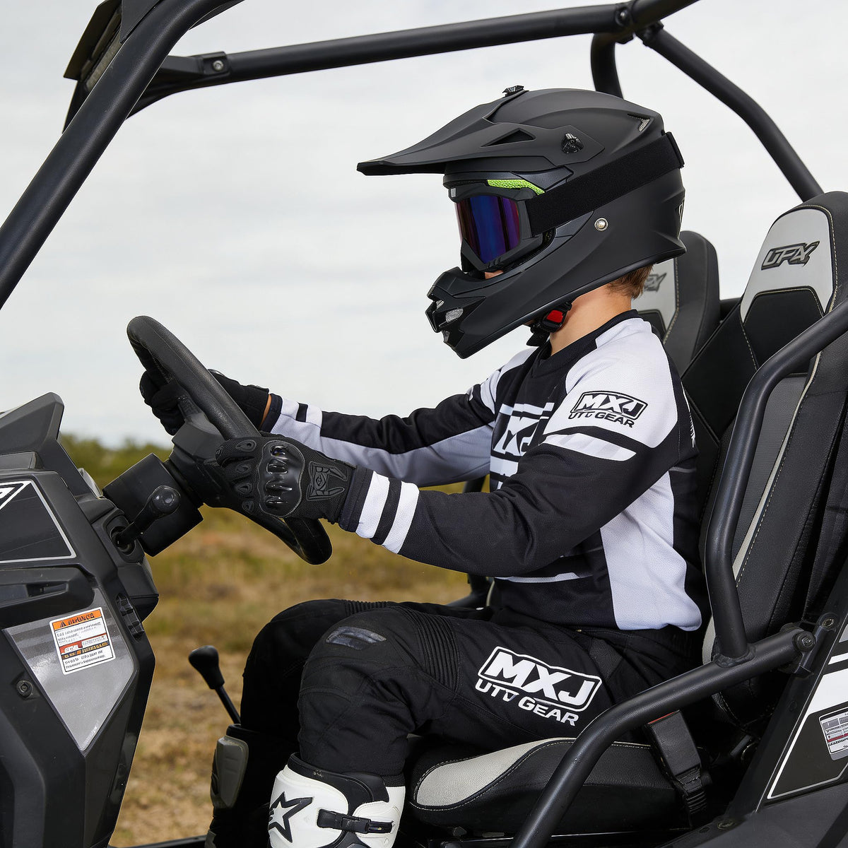 DOT Approved Full Face Motocross Helmet C73021